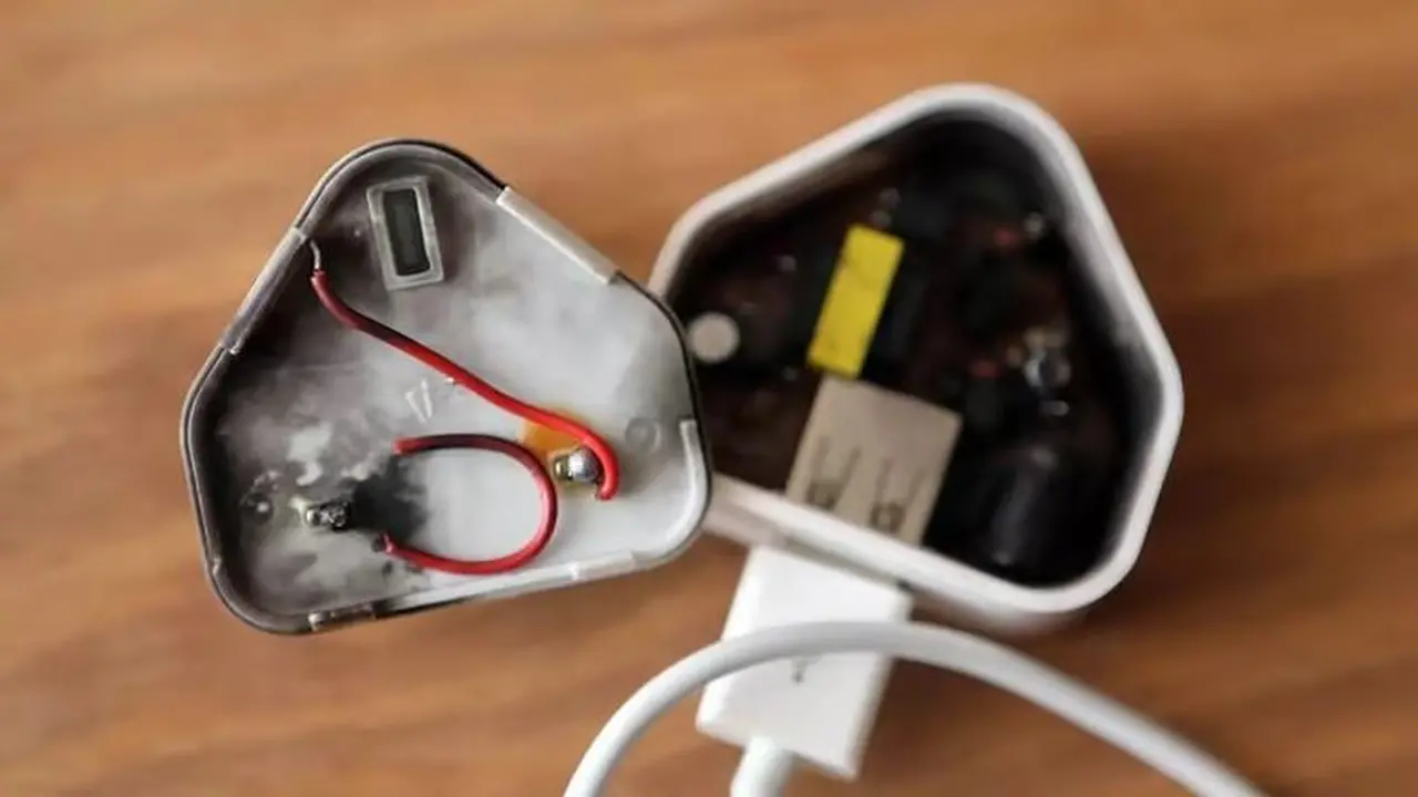 تحذيرات أمنية.. 5 أخطاء شائعة تسبب انفجار الهواتف المحمولة أثناء الشحن